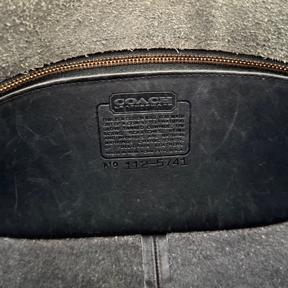 Vintage Coach Glove Tan Leather Crossbody Bag | NYC Made | Classic Turnlock - Picture 4 of 16